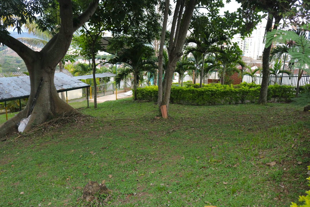 Jardines, naturaleza, senderos y flores de Fundación cultural y deportiva Santa Bárbara (FUCDESBA)
